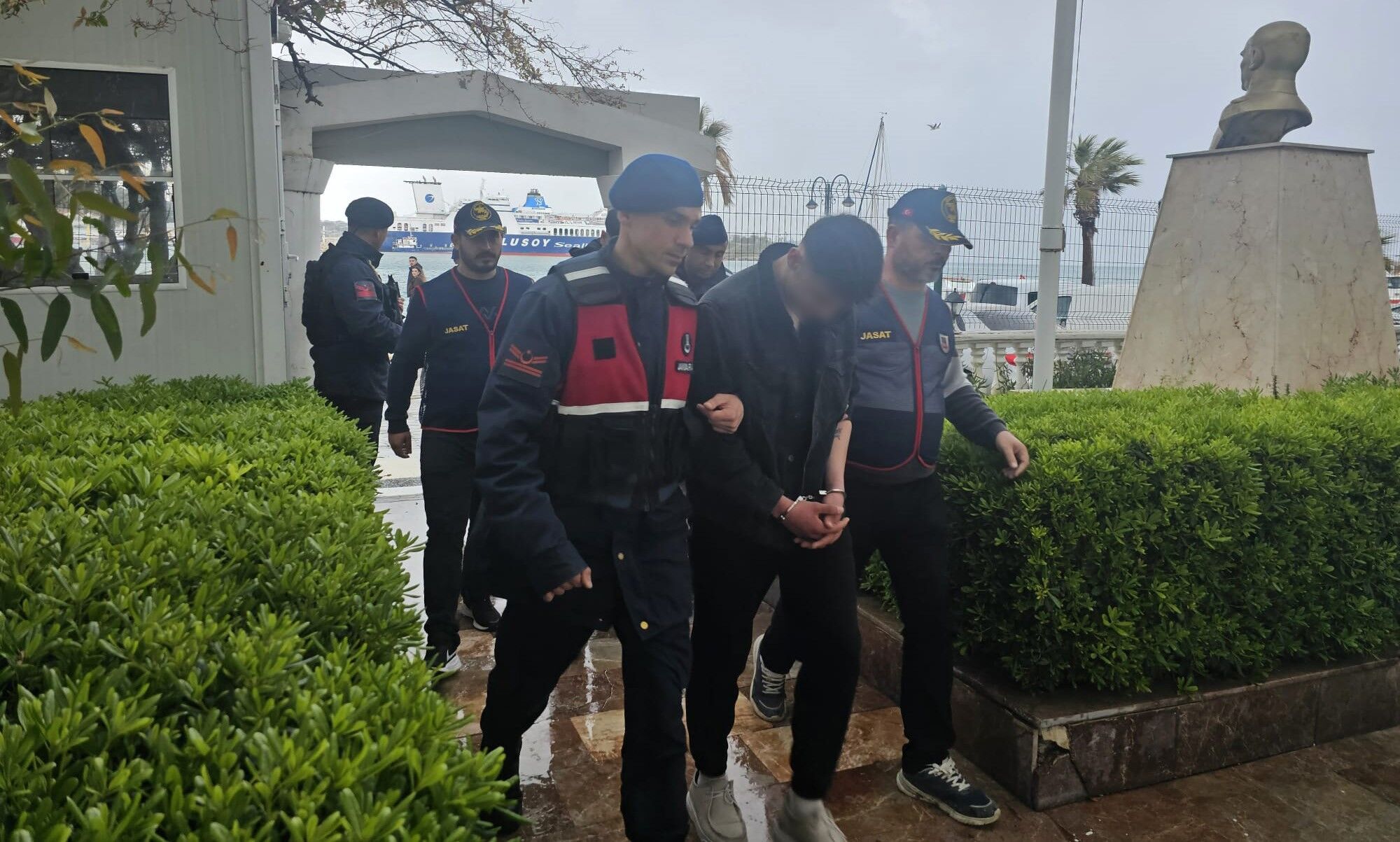 Araçlara Dadanan Hırsızlar 35 Kamera Incelenerek Yakalandı (3)