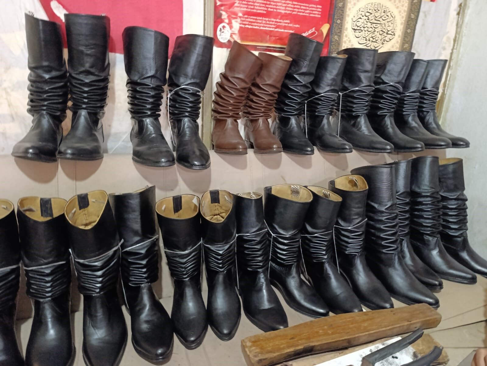 Asırlık Kalıplarla Körüklü Çizme Üretiyor (6)