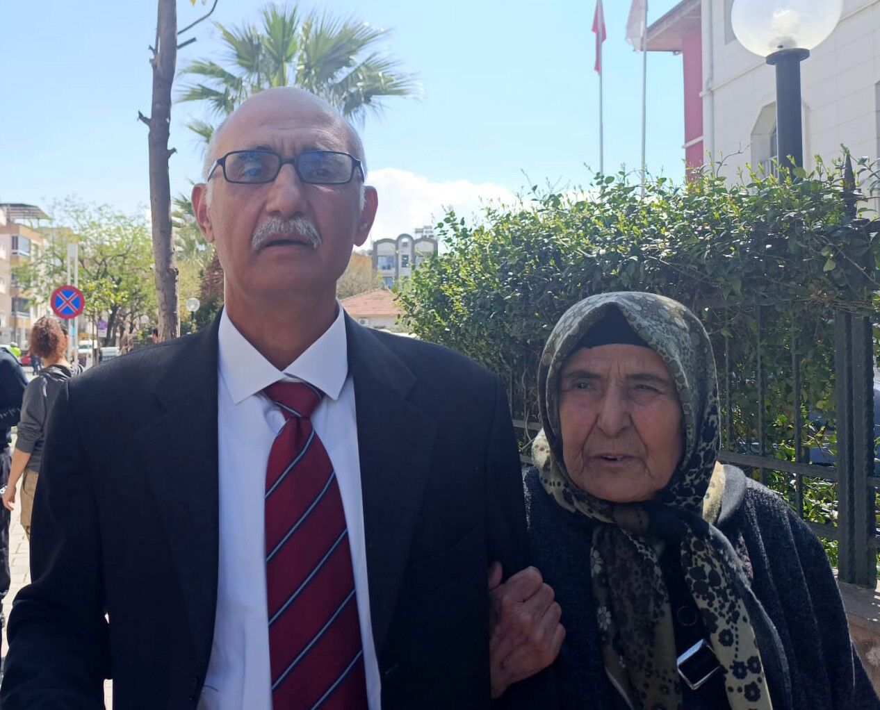 Atatürk'e Hakaret Iddiasıyla Yargılanan Öğretmen Beraat Etti (3)