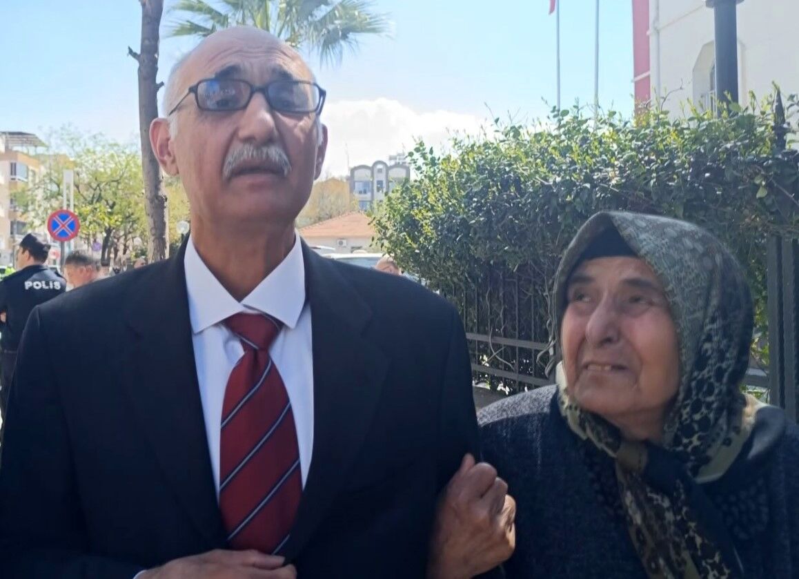 Atatürk'e Hakaret Iddiasıyla Yargılanan Öğretmen Beraat Etti (5)