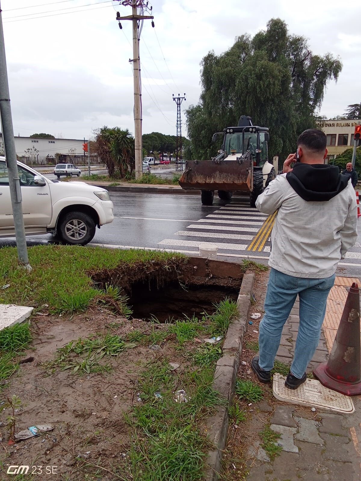 Aydın’da Obruk Oluştu (2)