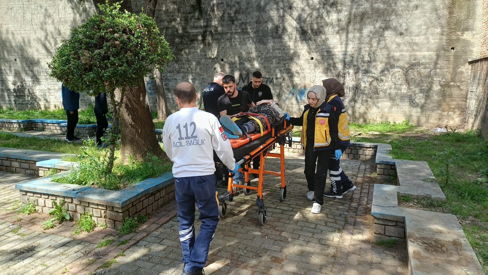 Aydın’da Ot Toplayan 80 Yaşındaki Kadın 5 Metreden Düştü (1)