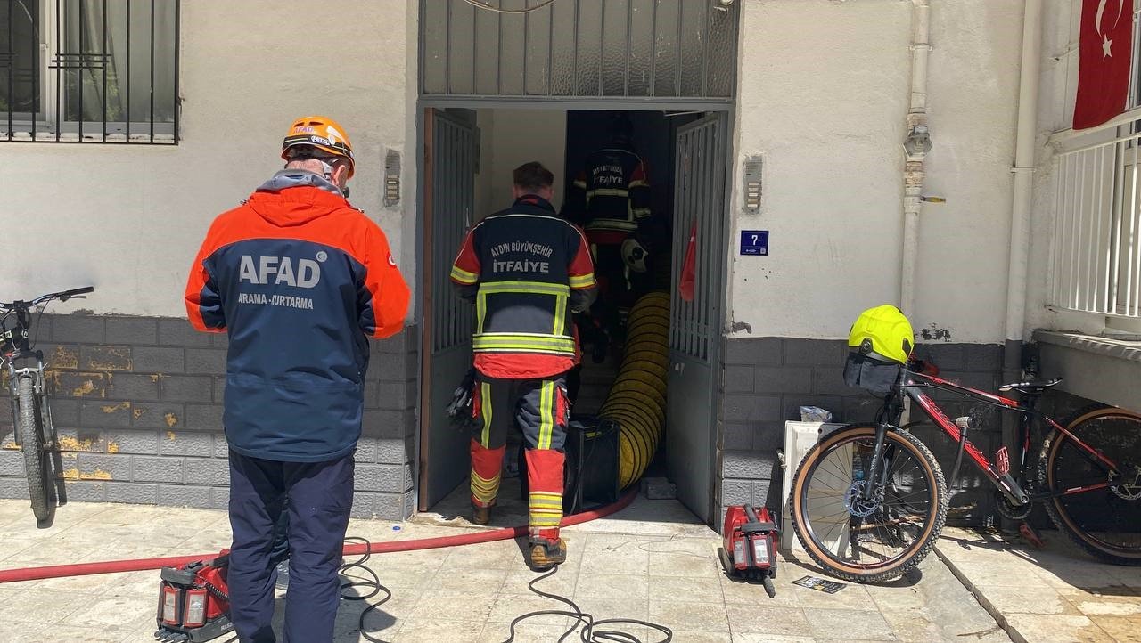 Aydın’da Patlama Sonrası Yangın Çıktı, 30 Yaşındaki Engelli Arda Umut Hayatını Kaybetti (7)