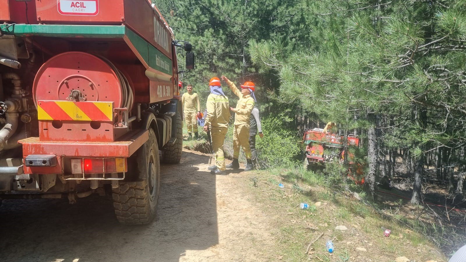 Aydın’daki Yangında 7 Dekar Karaçam Ormanı Zarar Gördü (1)