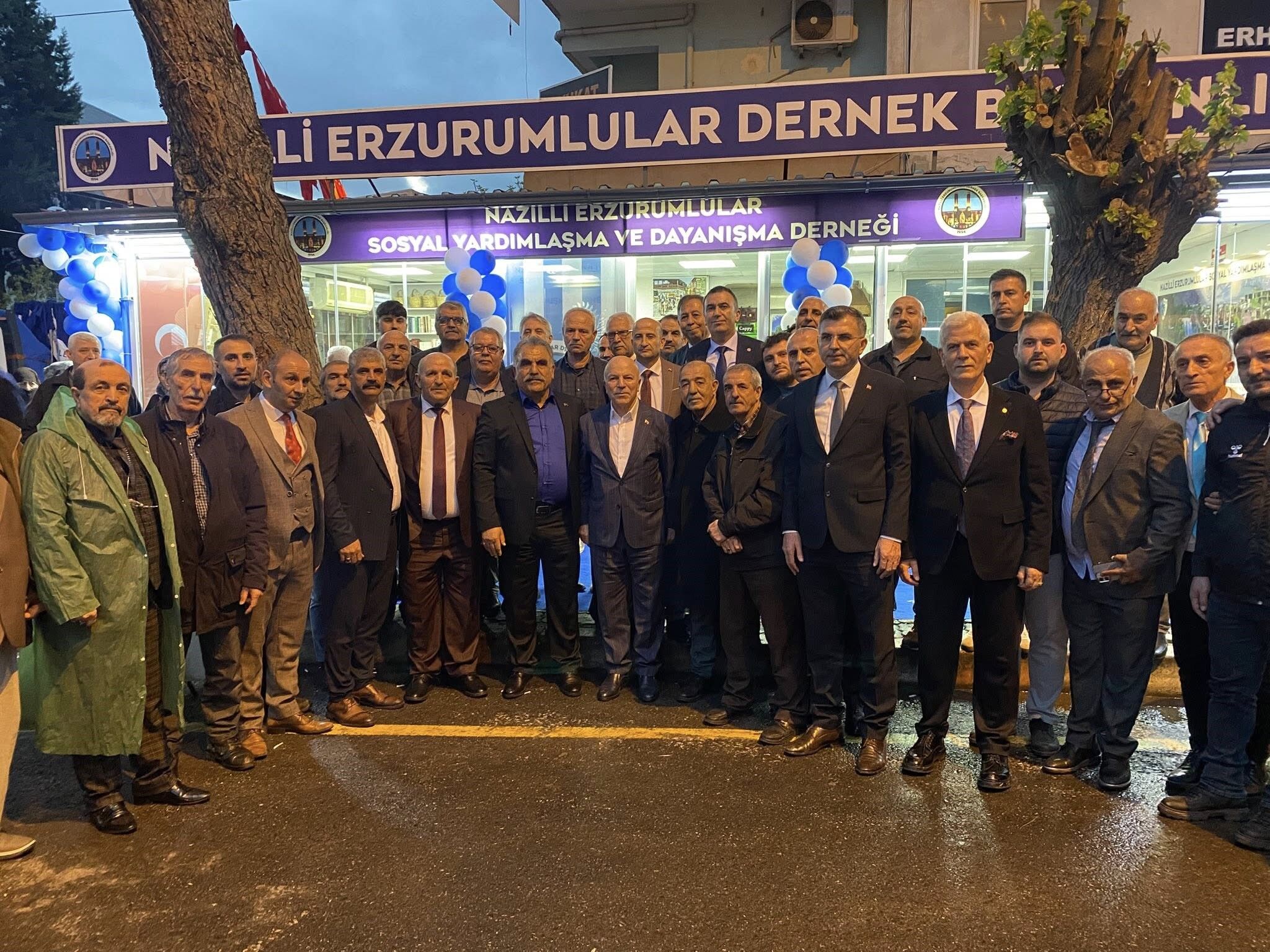 Bakan Tekin, Nazilli'de Erzurumlular Derneği’nin Açılışına Katıldı (5)