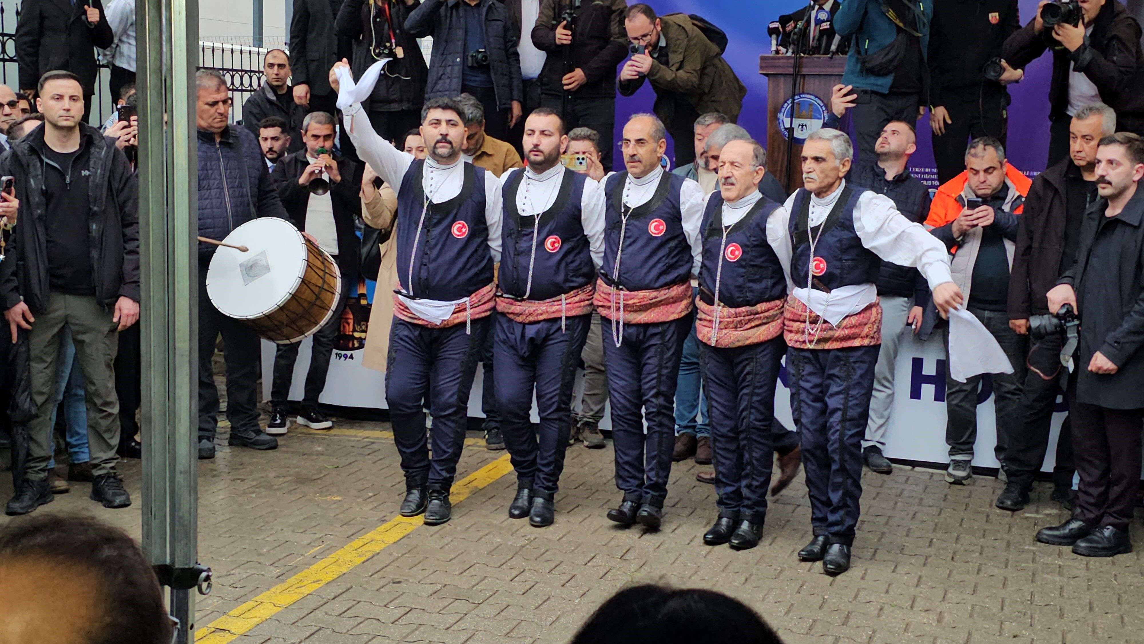 Bakan Tekin, Nazilli'de Erzurumlular Derneği’nin Açılışına Katıldı (8)