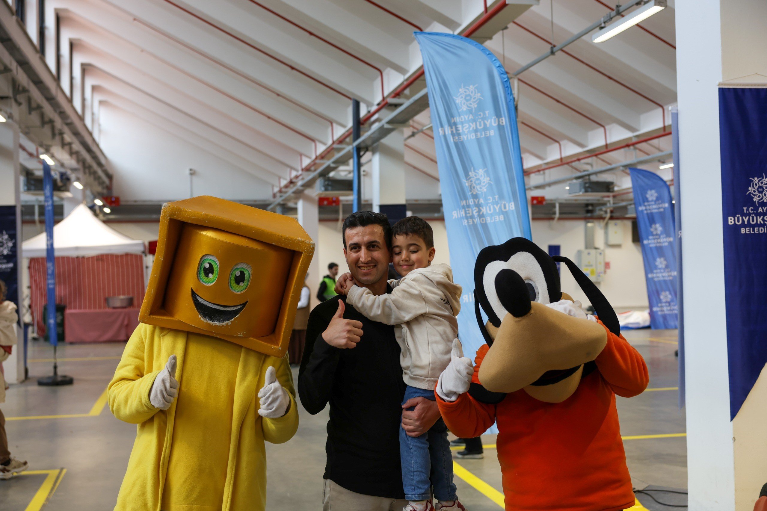 Başkan Çerçioğlu'ndan Çocuklara 23 Nisan Hediyesi (7)