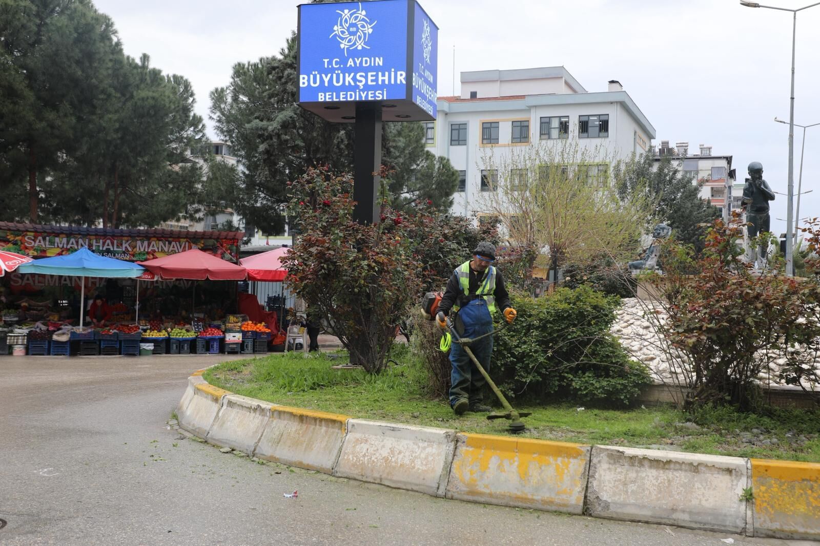 Başkan Çerçioğlu’ndan Germencik Ve İncirliova’da Yeşil Alanlara ‘Bahar’ Dokunuşu (3)