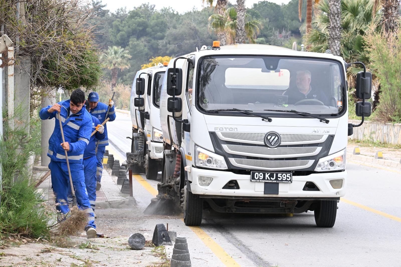 Başkan Çerçioğlu’nun Öncülüğünde Kuşadası’nın Dört Bir Yanında Çalışmalar Devam Ediyor (18)