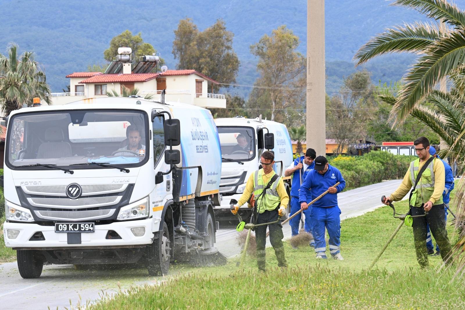 Başkan Çerçioğlu’nun Öncülüğünde Kuşadası’nın Dört Bir Yanında Çalışmalar Devam Ediyor (5)