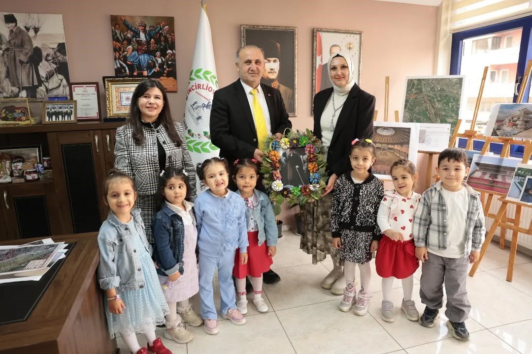 Başkan Kaya Minik Öğrencileri Belediyede Ağırladı (2)