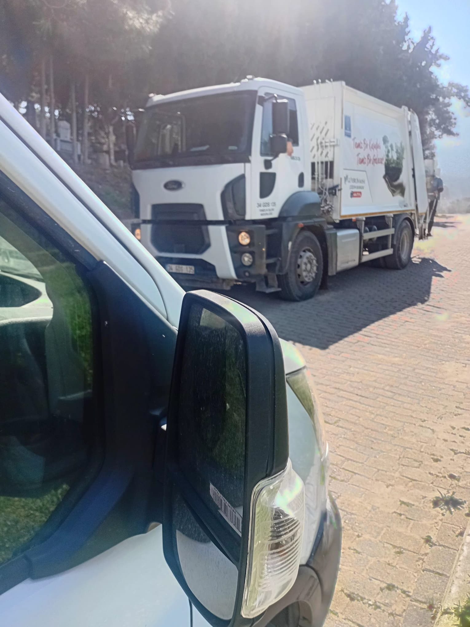 Büyükşehir’e Yönelik Algı Operasyonunda Yeni Perde Kuşadası Belediyesi Çöpleri Almadan Bölgeden Ayrıldı (2)