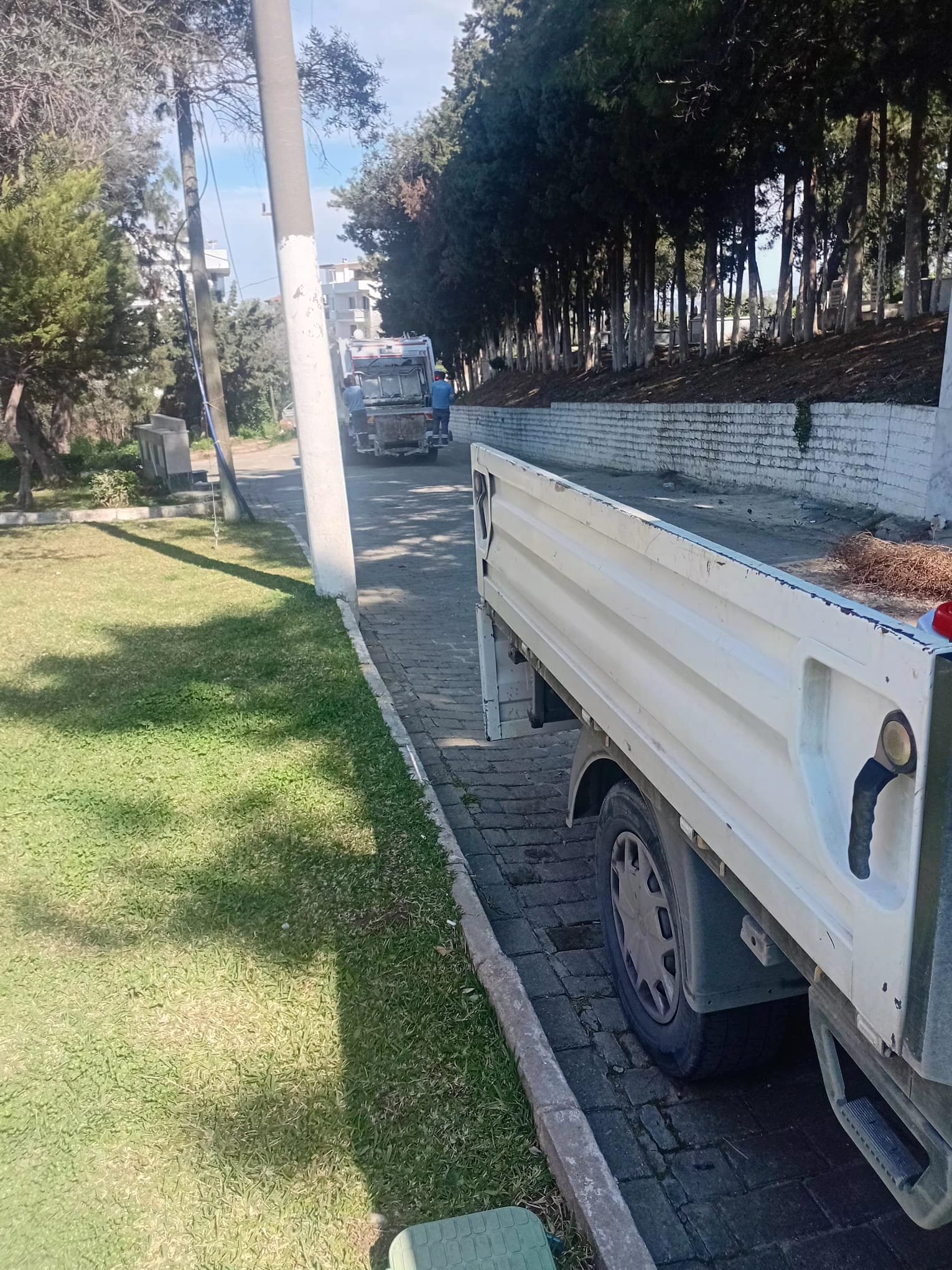 Büyükşehir’e Yönelik Algı Operasyonunda Yeni Perde Kuşadası Belediyesi Çöpleri Almadan Bölgeden Ayrıldı (3)