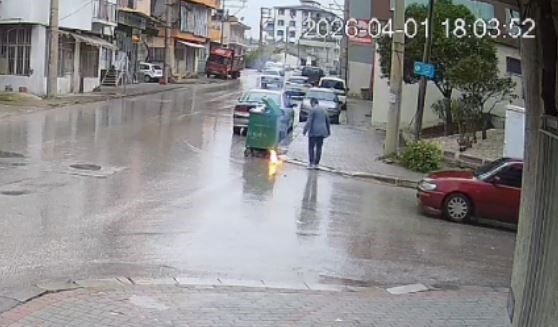 Cep Telefonu Bataryası Elinde Alev Aldı (3)