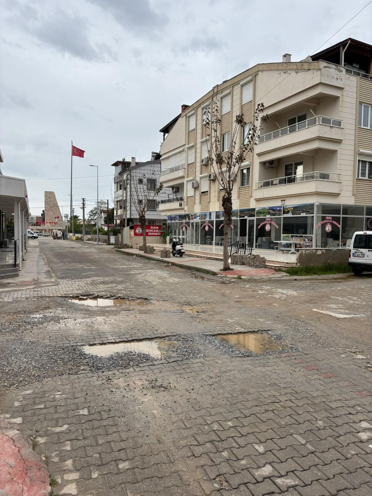Chp’li Gençay Didim’i Kaderine Terk Etti (2)