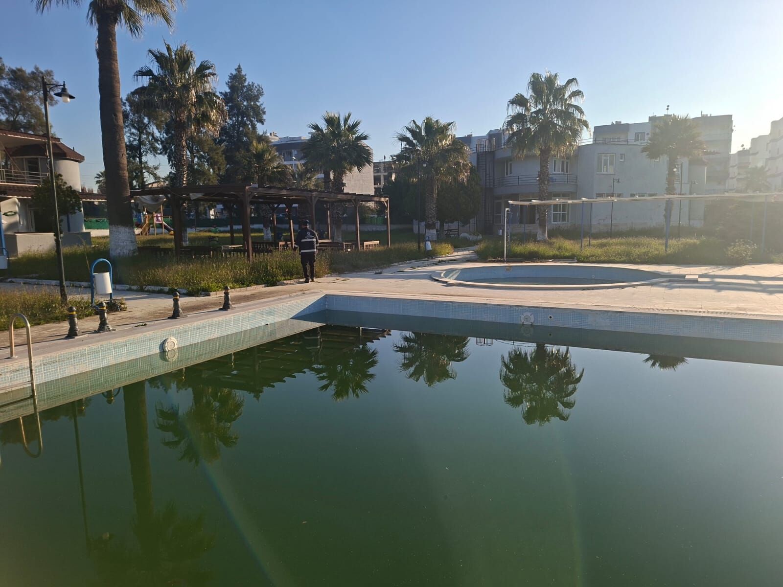 Germencik Belediyesi Harabeye Çevirdi, Büyükşehir Yeniden Halka Kazandıracak (3)