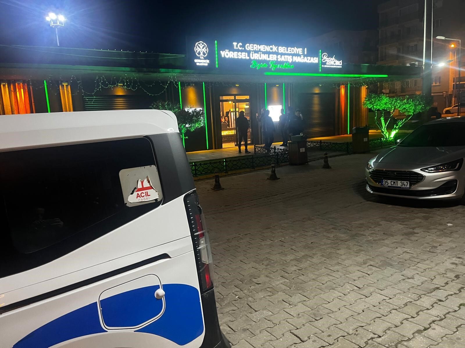 Germencik’te Belediyenin Mağazasına Kurşun Yağmuru (3)