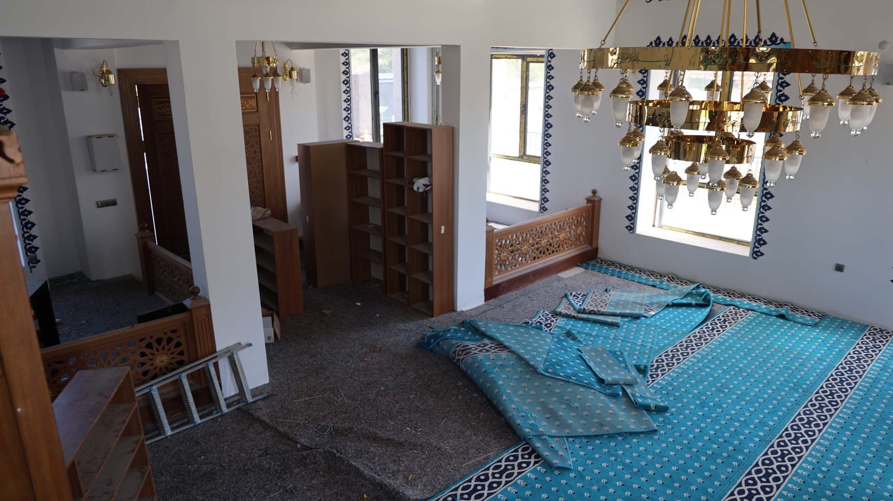 İbadete Açılmadan Harabeye Döndü (3)