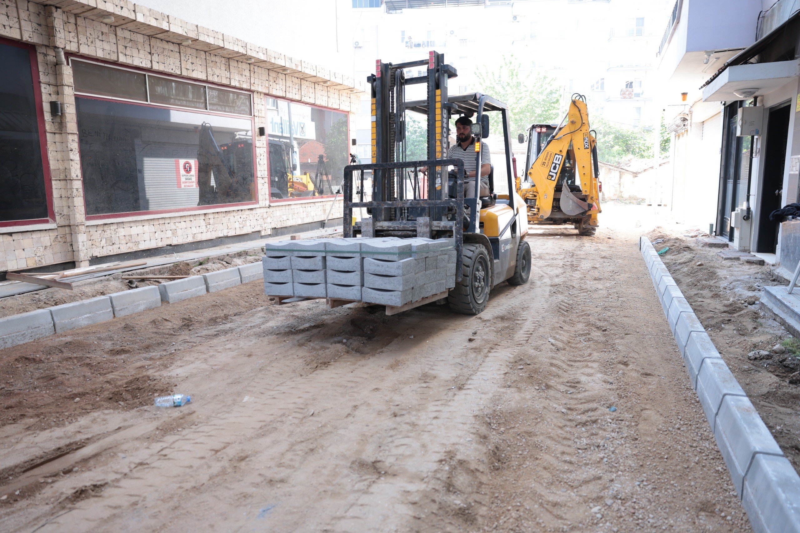 İncirliova'nın Üç Mahallesinde Yollar Yenilenecek (5)