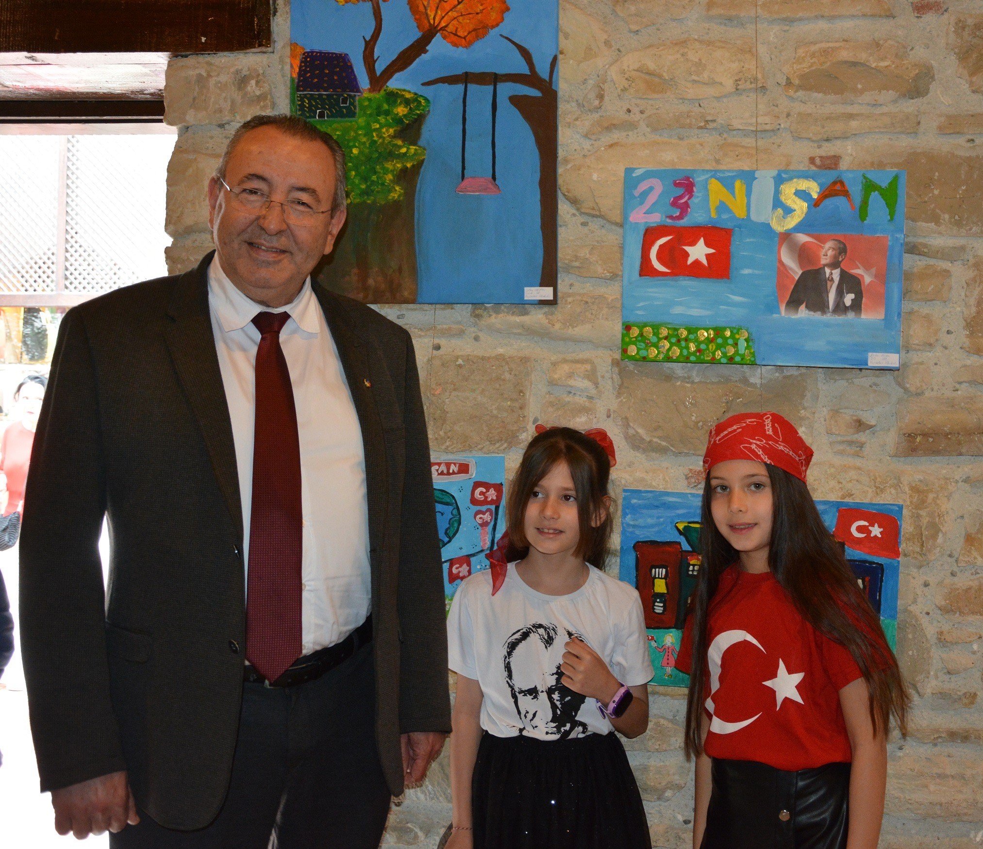 Kuşadası Ticaret Odası Yönetimi 23 Nisan Coşkusuna Ortak Oldu (8)