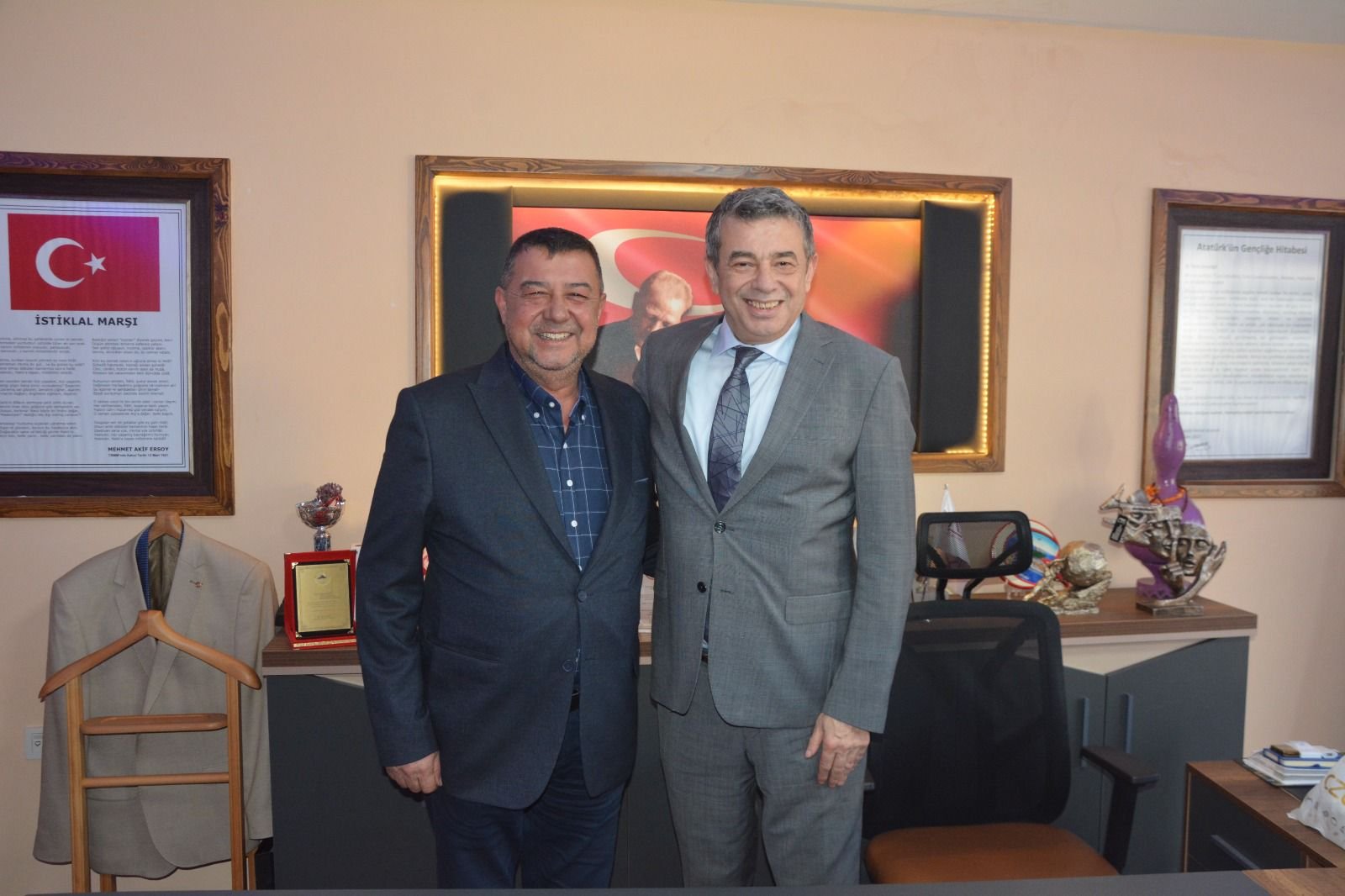 Kuşadası’nda Künkcü Rüzgarı Destek Çığ Gibi Büyüyor (4)