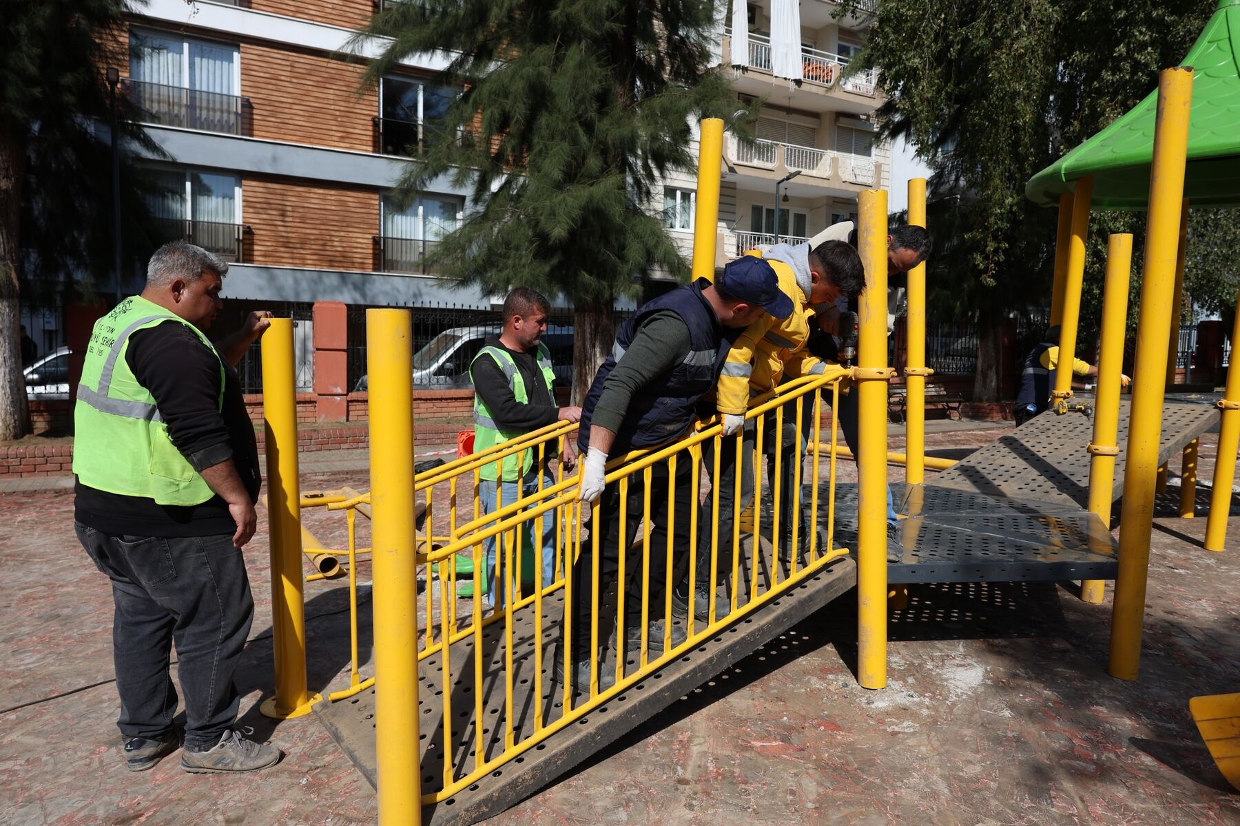 Muhtardan Başkan Çerçioğlu’na Hizmet Teşekkürü Çocuklarımız Mutlu, Biz Mutluyuz (7)