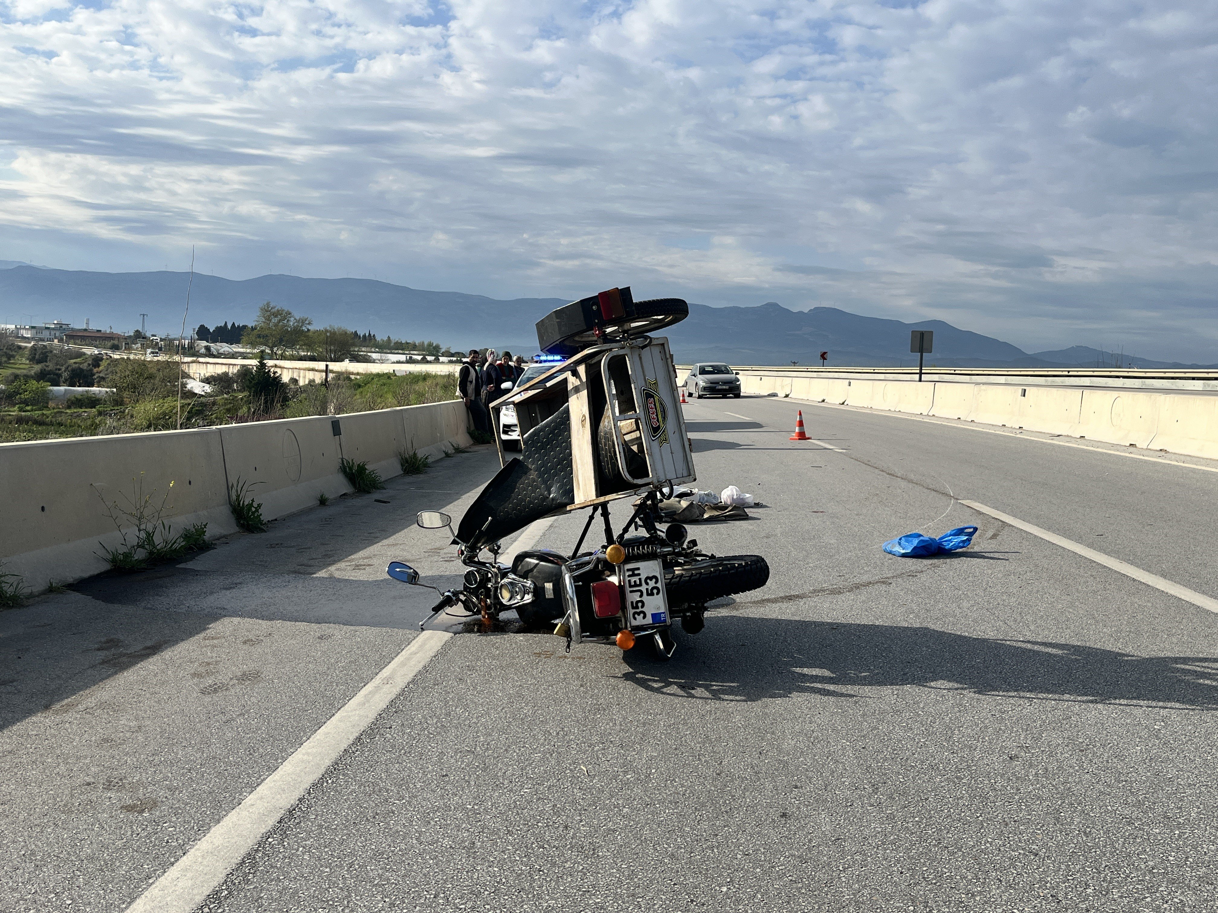 Otomobille Çarpışan Motosikletli Yaralandı (2)