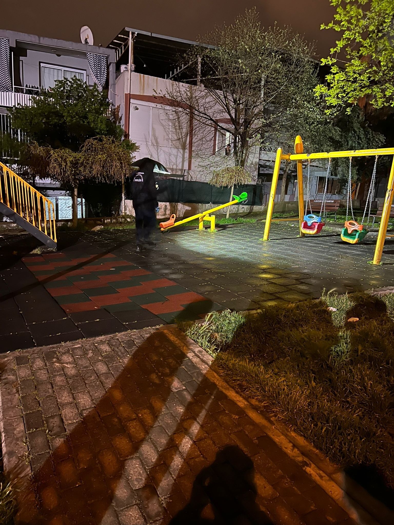 Parkta Oynayan 2 Yaşındaki Çocuğu Yaraladı (2)