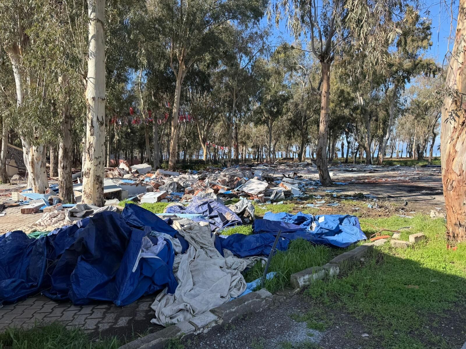 Tahsis Kaldırıldı, Kuşadası Belediyesi Ne Var Ne Yoksa Yıktı (3)