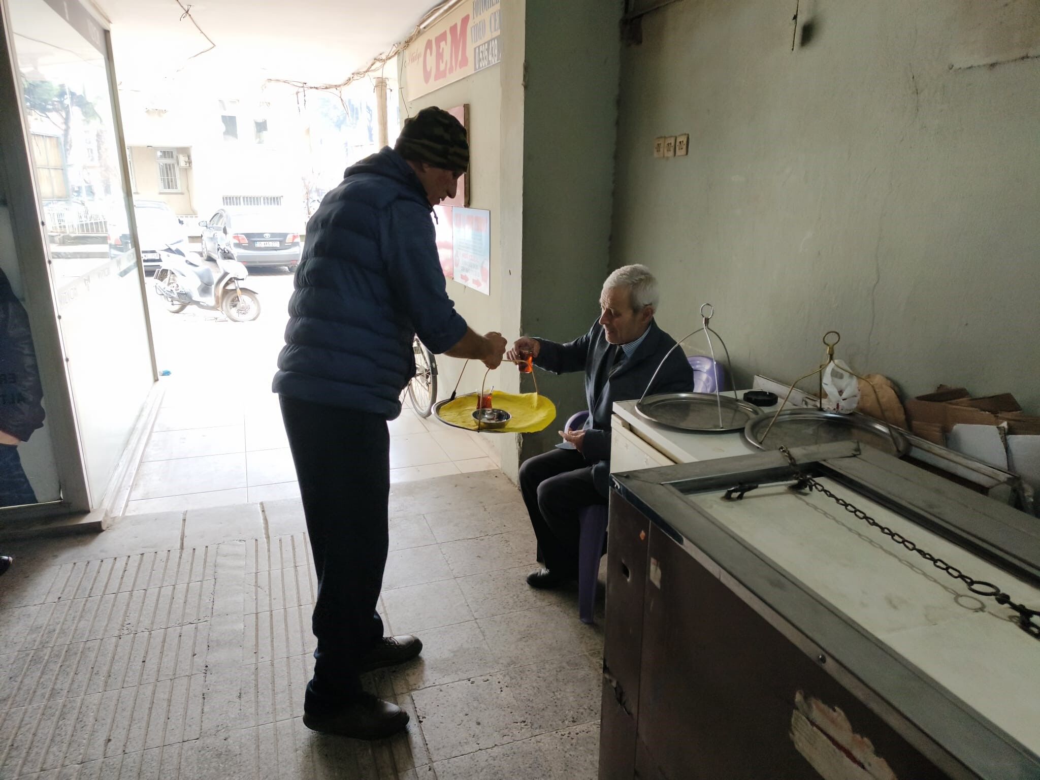 Tek Koluyla Hayata Dört Elle Sarıldı (5)