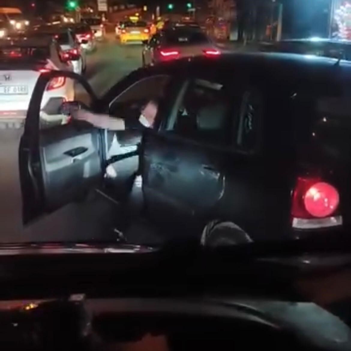 Trafikte Tartıştığı Sürücünün Aracına Saldıran Şüpheliye 380 Bin Lira Ceza (2)