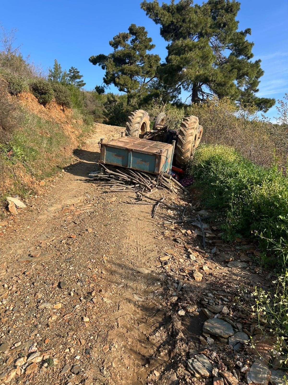 Traktör Kazasında Aynı Aileden 3 Kişi Vefat Etti (3)