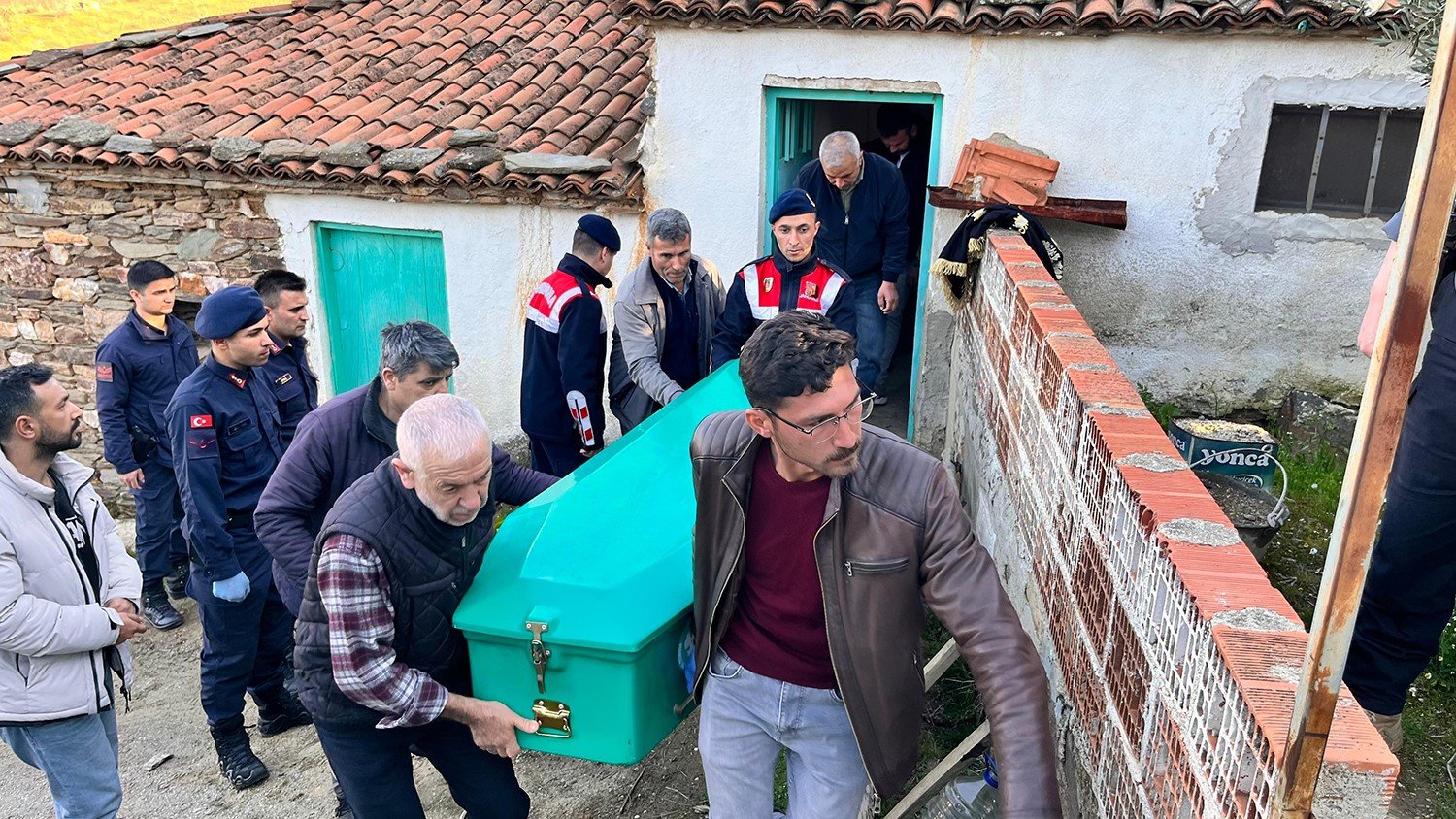 Yaşlı Adamdan Acı Haber Geldi (3)-2