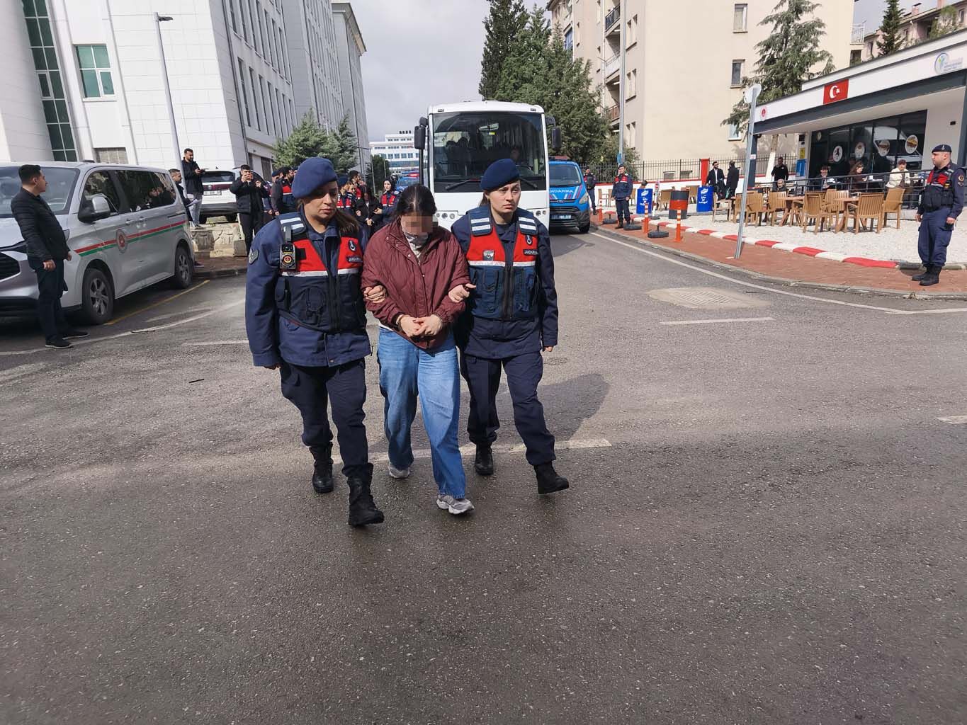 Yüklü Miktarda Parayla Yakalandılar (3)