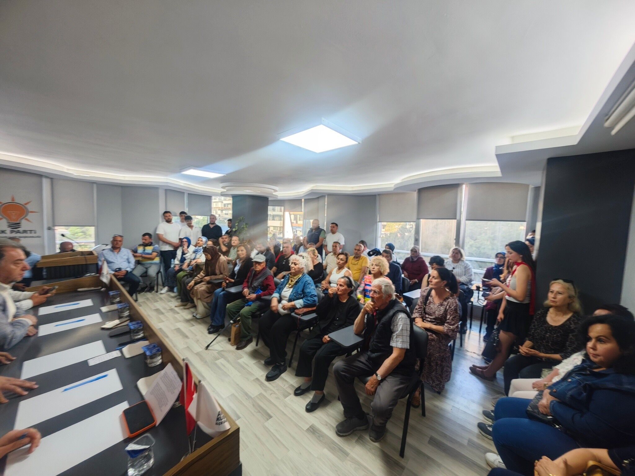 Ak Parti Kuşadası’nda Danışma Meclisi Toplantısı Gerçekleştirildi (7)