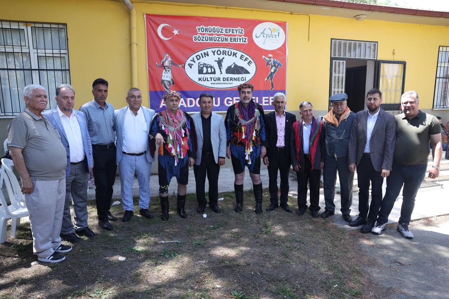 Ak Partili Erdem Efe Kıyafeti Giydi (3)