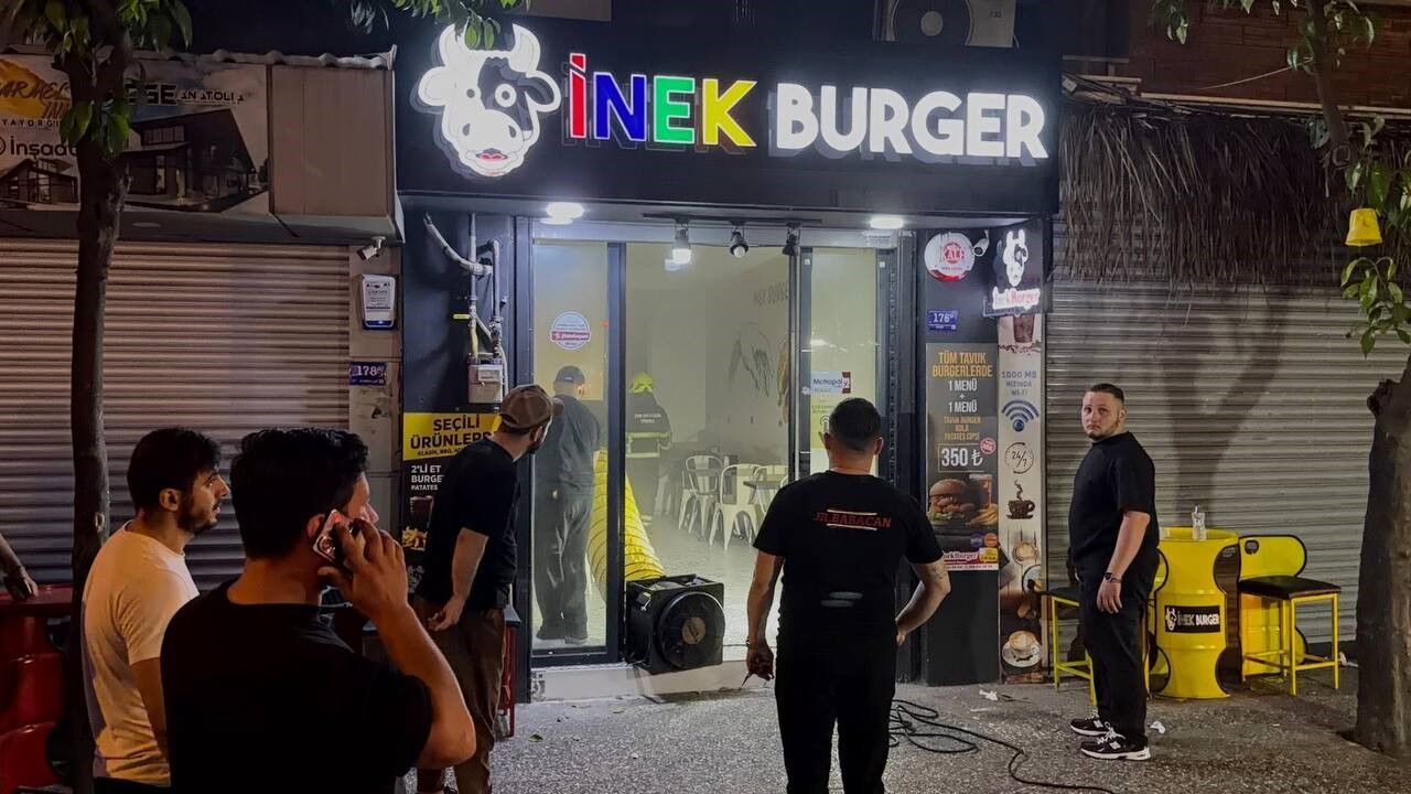 Aydın'da Iş Yerinde Yangın Paniği (3)