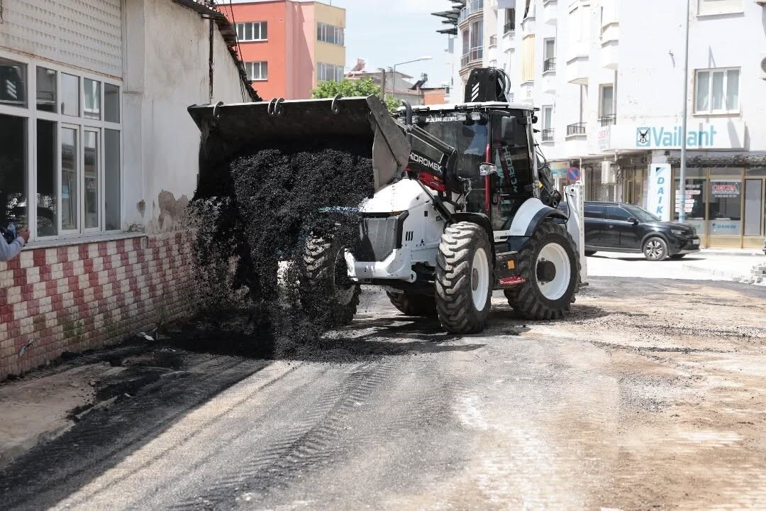Başkan Kaya Cumhuriyet Mahallesi’nde Vatandaşlarla Buluştu (7)