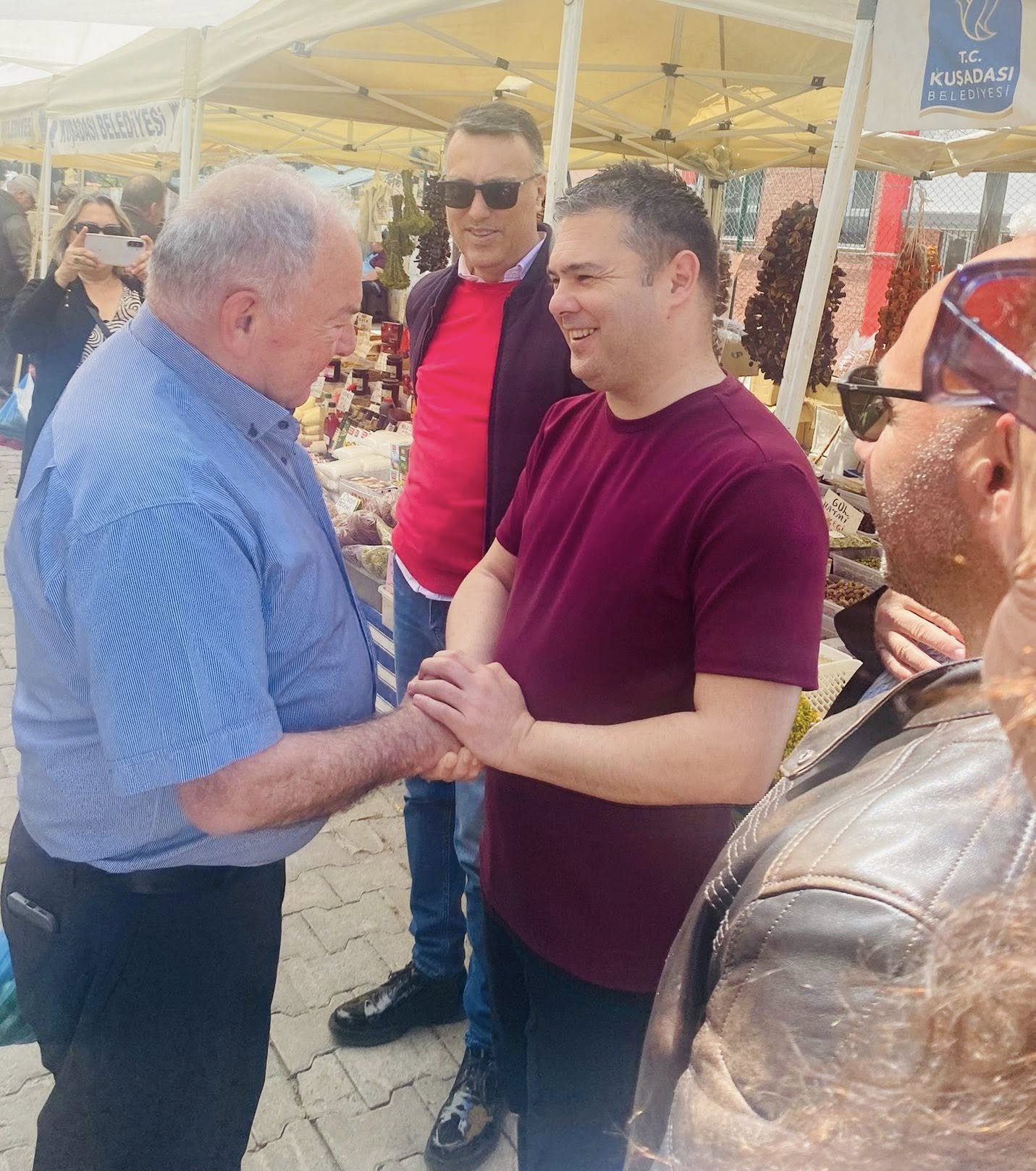 Behçet Alp’e Pazarda Yoğun Ilgi Seçimden Seçime Değil, Her Zaman Sahada (4)