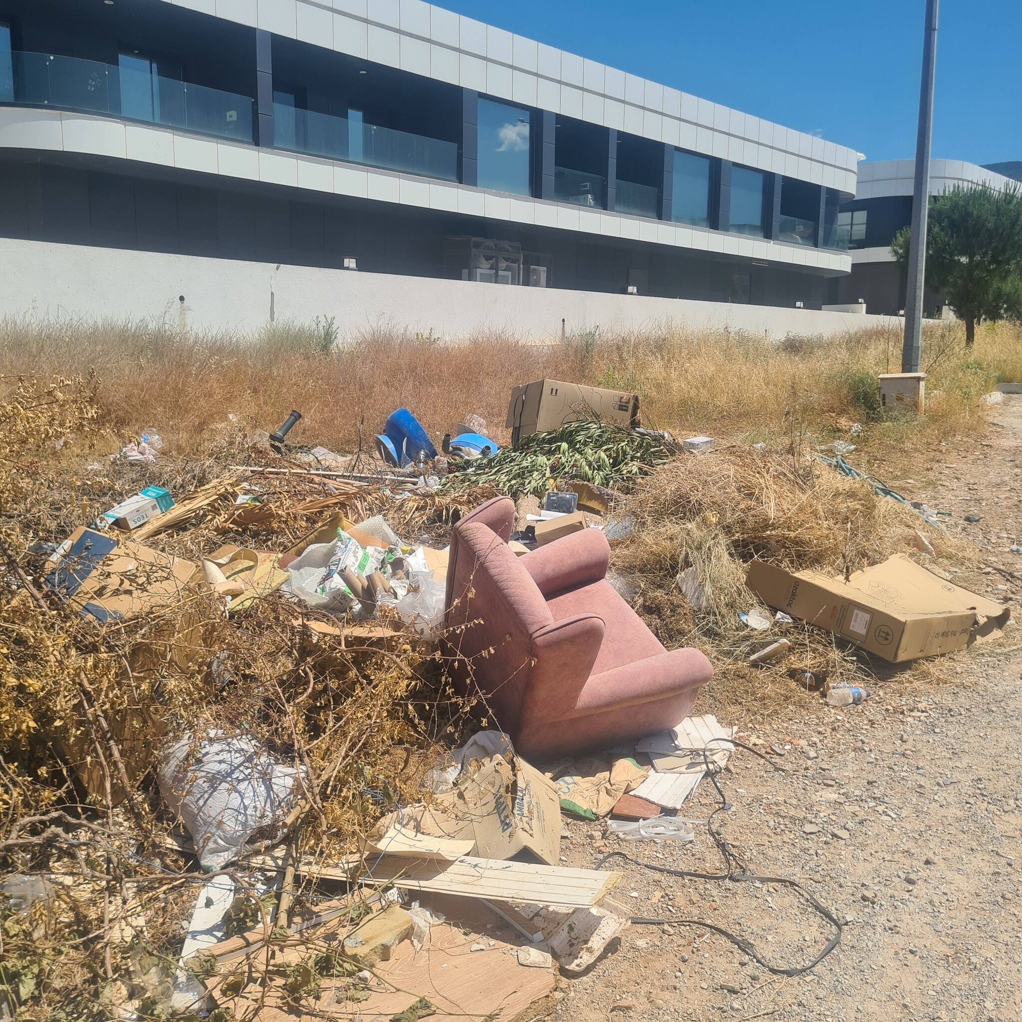 Didim’i Rezil Ettiler! İngiliz Vatandaştan Didim Belediyesi’ne Çöp Tepkisi (3)-2