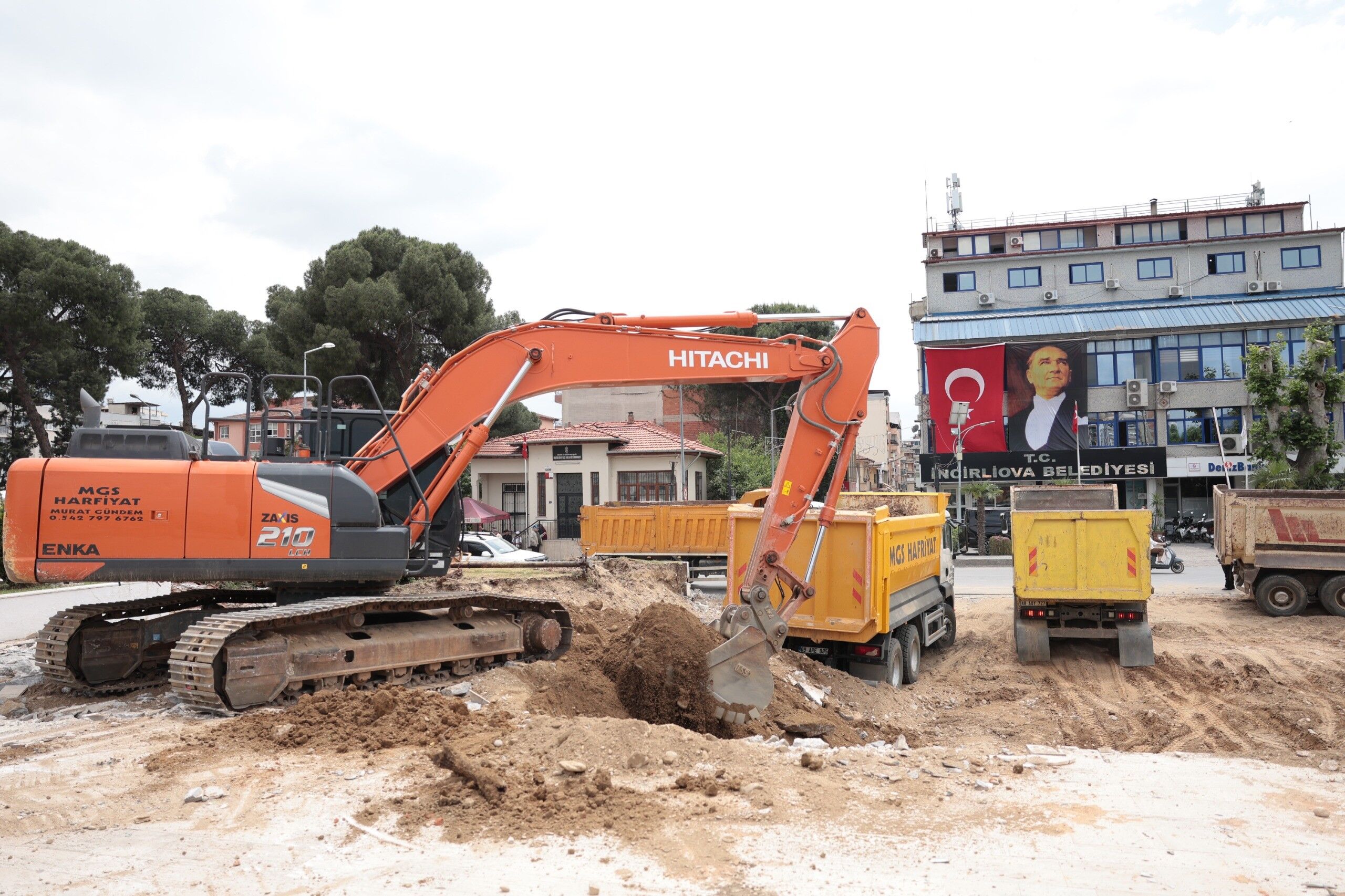 İncirliova’nın Yeni Meydan Projesi’nde Ilk Kazma Vuruldu (4)