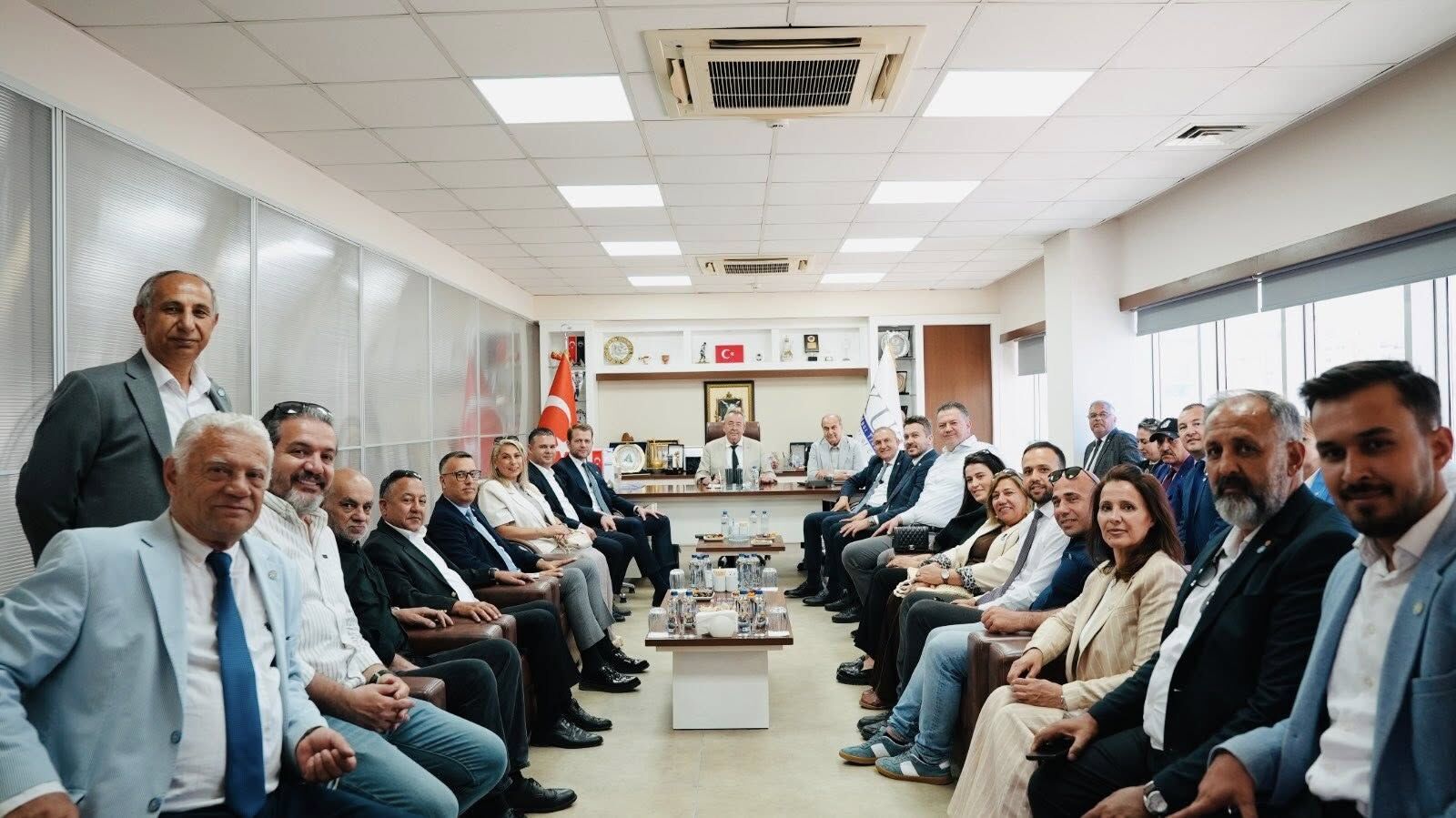 İyi̇ Parti’den Kuşadası Ticaret Odası’na Ziyaret (2)