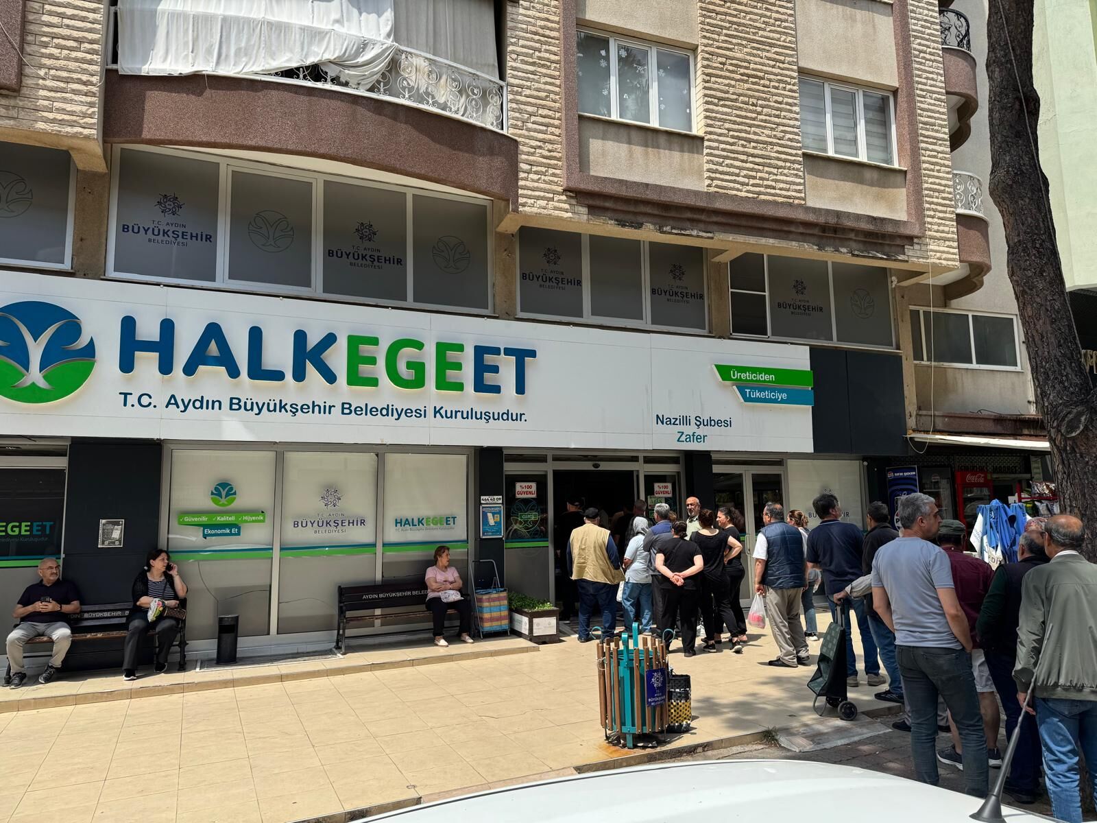 Nazilli’de Halk Ege Et’te Bayram Yoğunluğu (5)