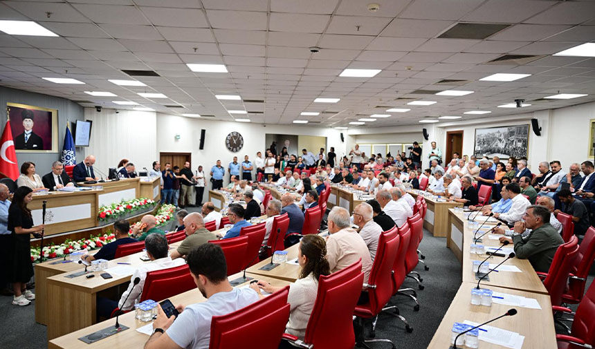 Aydın Büyükşehir’de CHP grubu çark etti