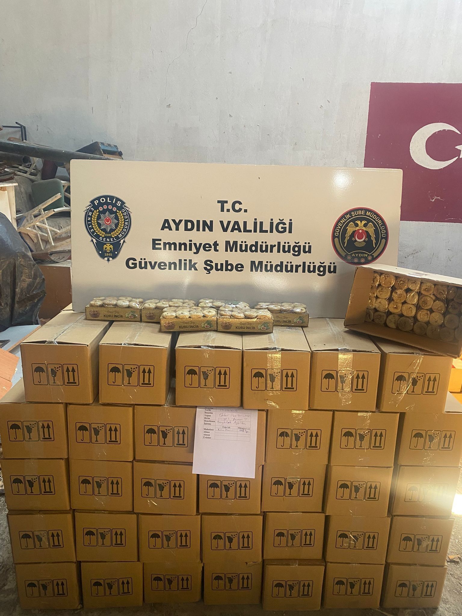 Aydın’da 3,5 Milyon Liralık Sahte Gıda Yakalandı (1)