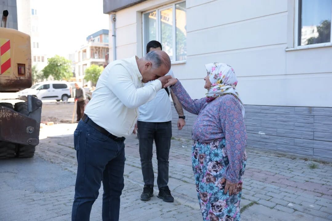 Başkan Aytekin Kaya Çalışıyor, İncirliova’nın Üstyapısı Yenileniyor (6)