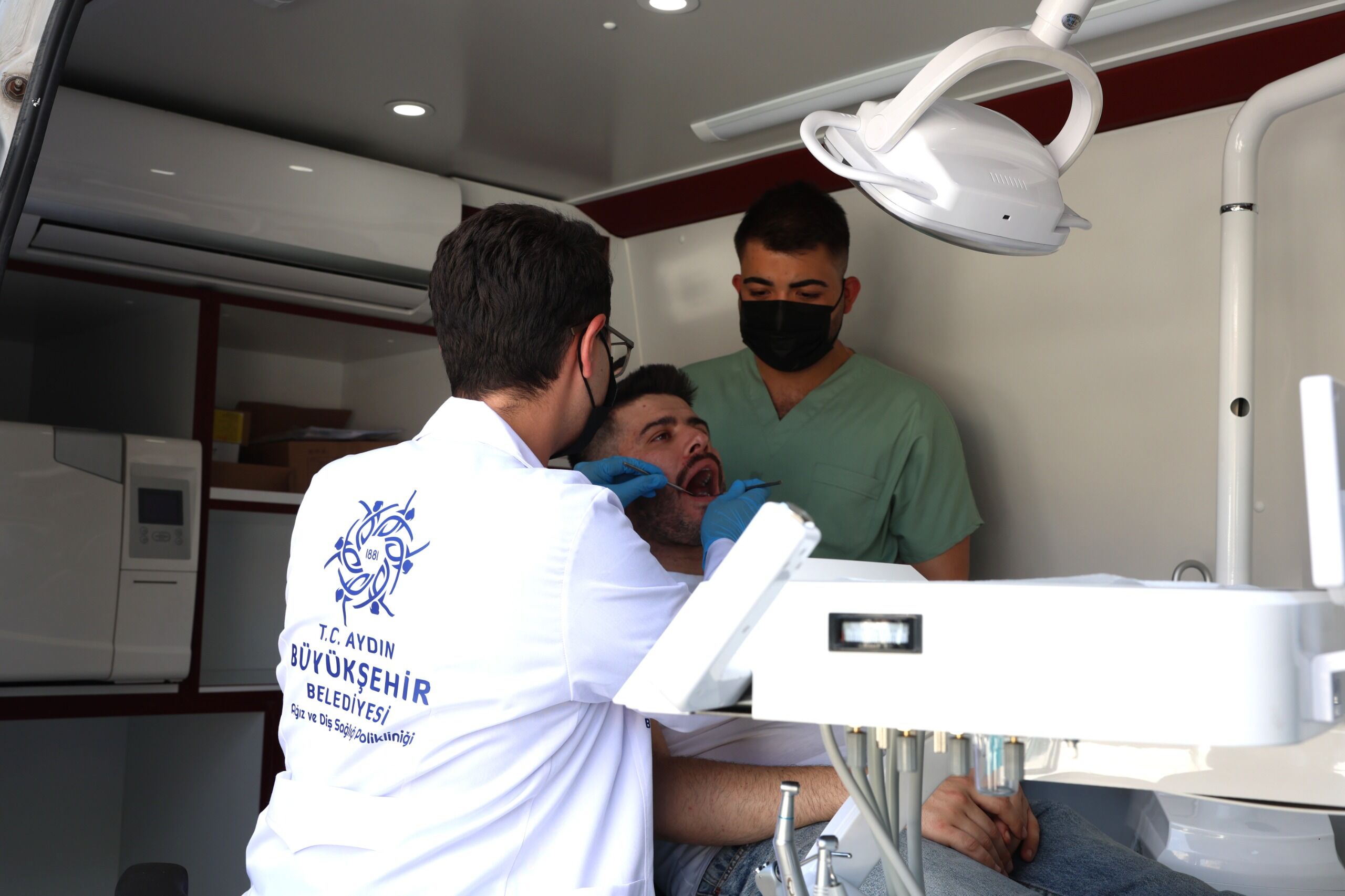 Başkan Çerçioğlu Yine Yaptı! 17 Ilçede Ücretsiz Diş Tedavisi.. Diş Kliniği Vatandaşın Ayağına Gidiyor (2)