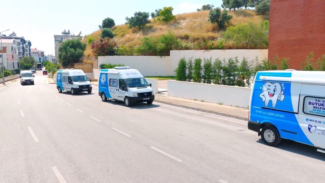 Başkan Çerçioğlu Yine Yaptı! 17 Ilçede Ücretsiz Diş Tedavisi.. Diş Kliniği Vatandaşın Ayağına Gidiyor (3)-1