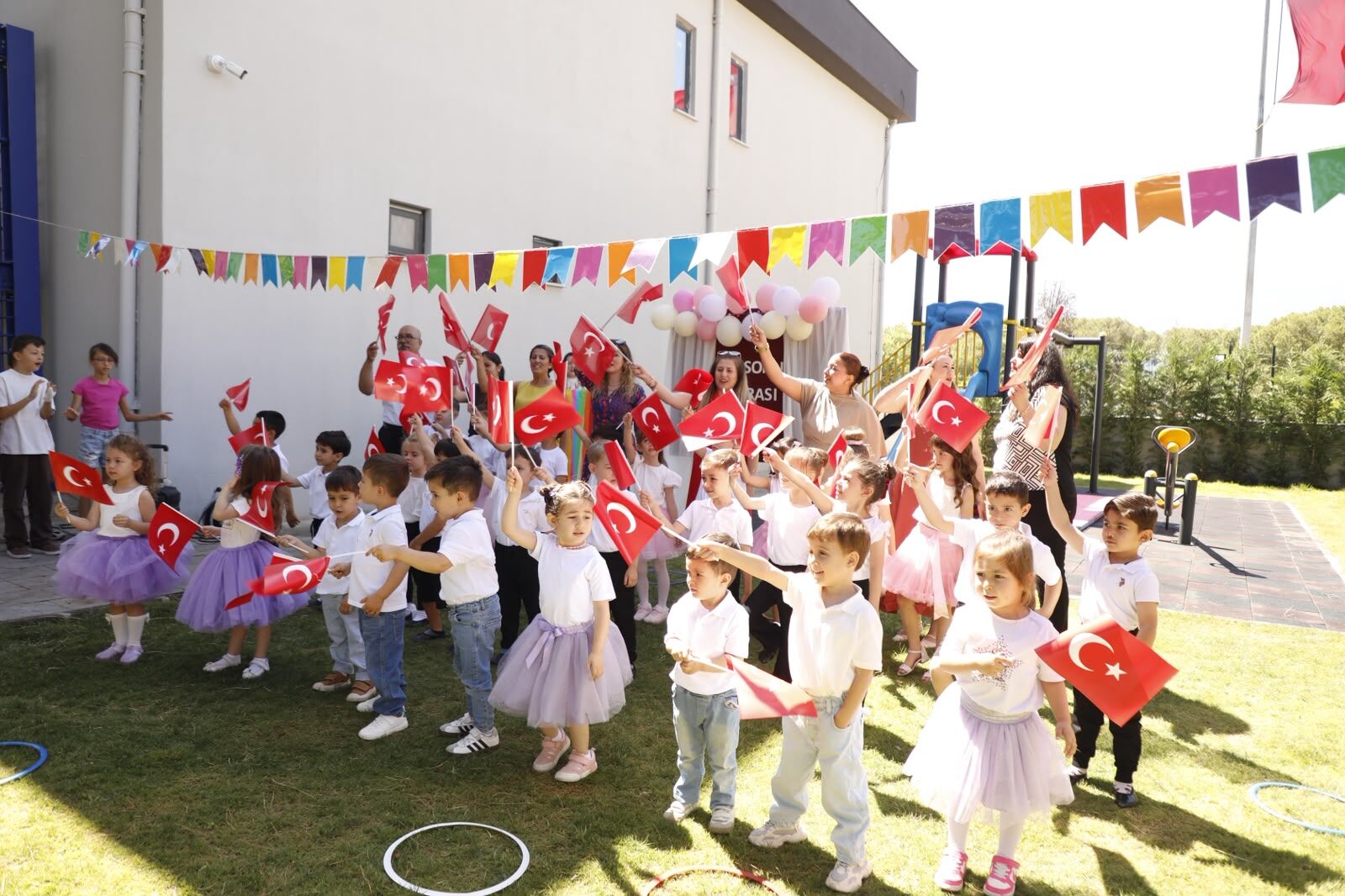 Başkan Çerçioğlu’nun Aydın’a Kazandırdığı Çocuk Gelişim Merkezlerinde Mezuniyet Heyecanı (1)