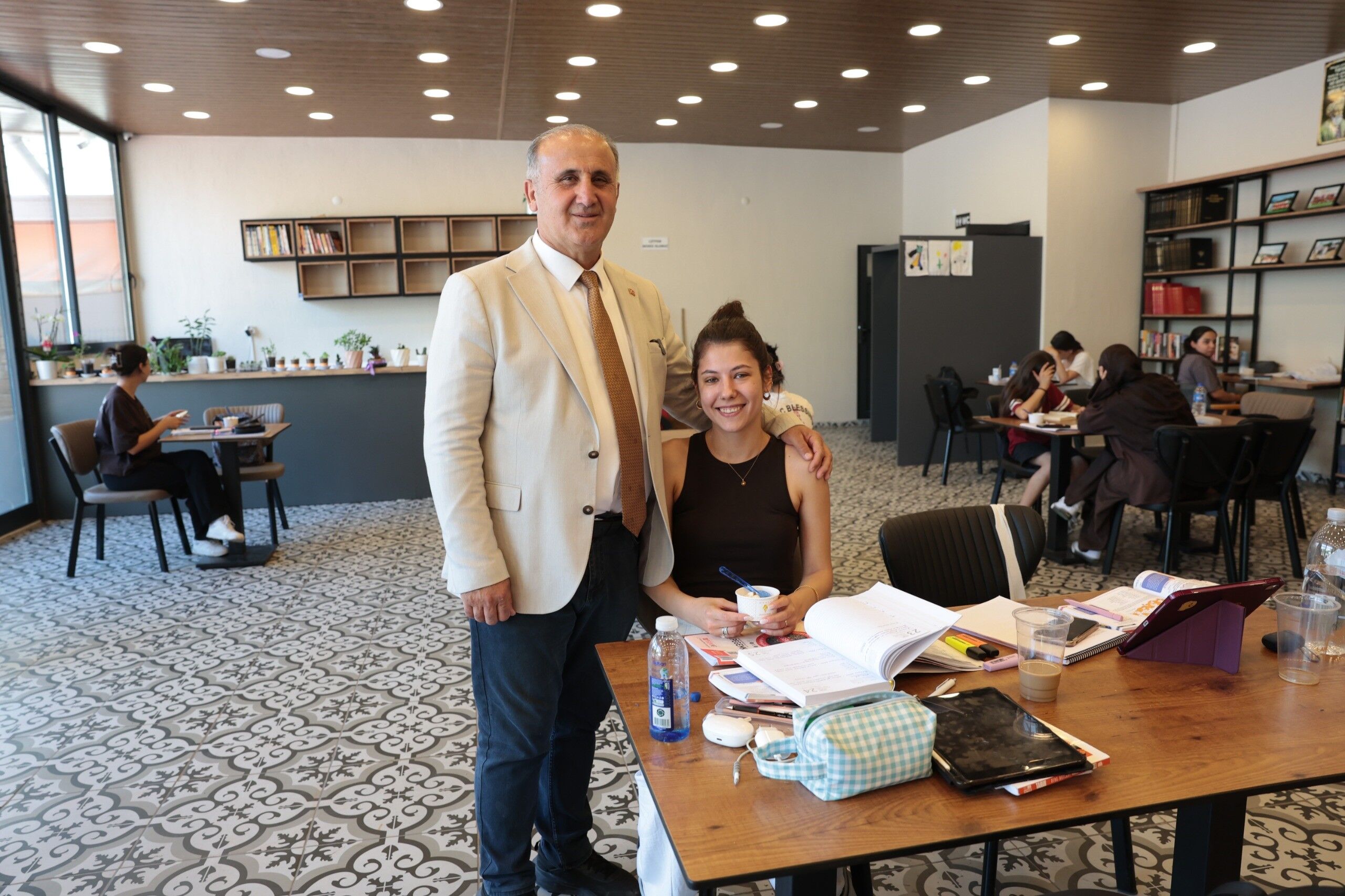 Başkan Kaya’dan Yks Öncesi Öğrencilere Moral Ziyareti (3)